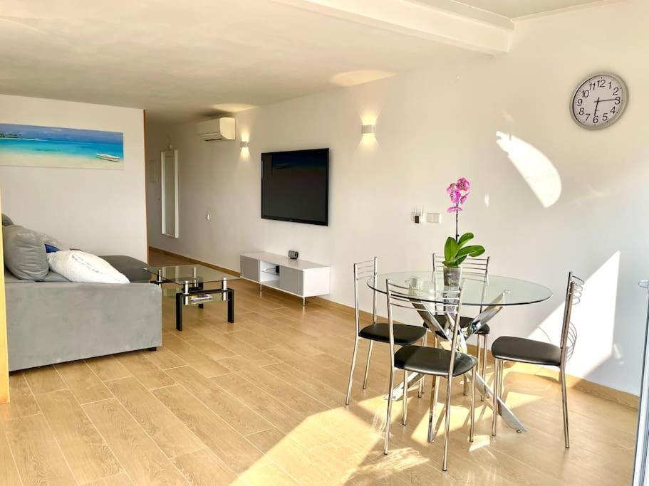 Modern Penthouse With Big Terrace Apartment Platja d'Aro Bagian luar foto